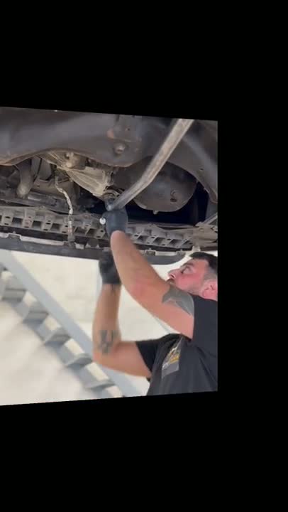 Video: bilservice og reparation hos det lokale autoværksted i Tebstrup